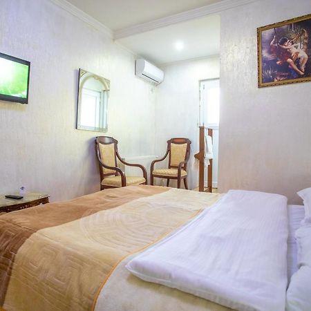 Hotel Mkudro Koutaïssi Extérieur photo