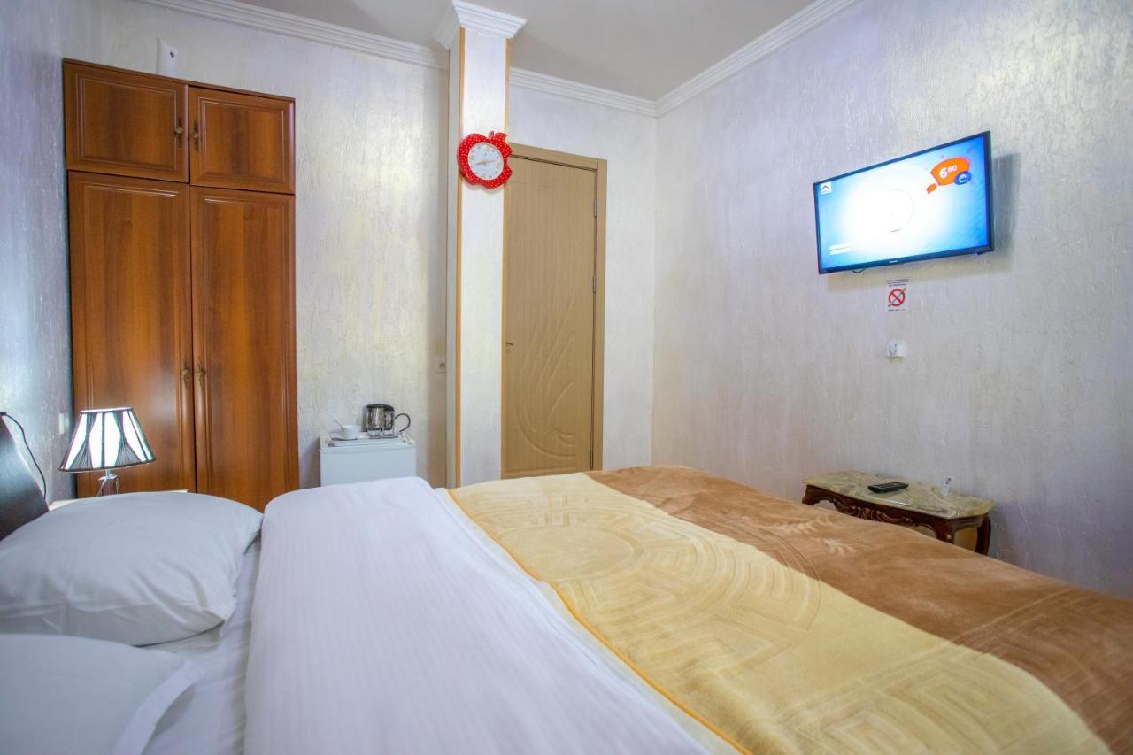 Hotel Mkudro Koutaïssi Extérieur photo